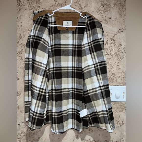 Legendary Whitetails Flannel Men Large - Picture 5 of 7
